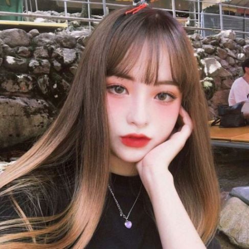 Mái thưa vẫn chuẩn mốt từ năm này qua năm khác vì sự trẻ trung, hiện đại và dễ áp dụng.