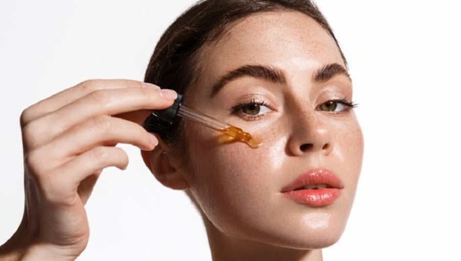 Nếu không được bảo quản đúng cách, sản phẩm có thể bị oxy hóa, mất đi hiệu quả làm sáng da.