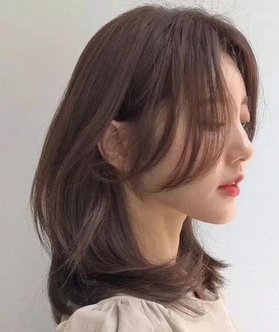 Sử dụng loại mặt nạ này với protein có trong chuối giúp cải thiện độ đàn hồi của tóc, cùng với mật ong và dầu ô liu giúp tóc ẩm mượt hơn.