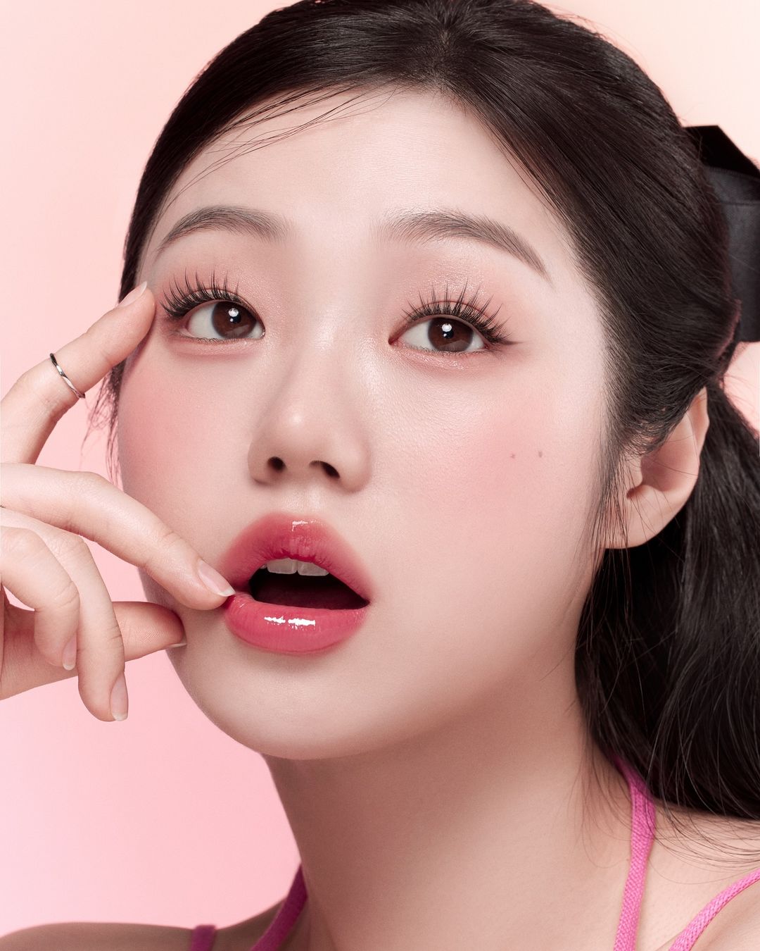 trang điểm mỹ phẩm đổi màu