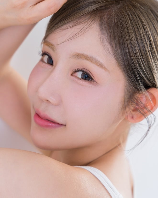 Dù hiện tại không còn hoạt động sôi nổi trong làng giải trí nhưng nữ idol được đánh giá là ngày càng thăng hạng nhan sắc.