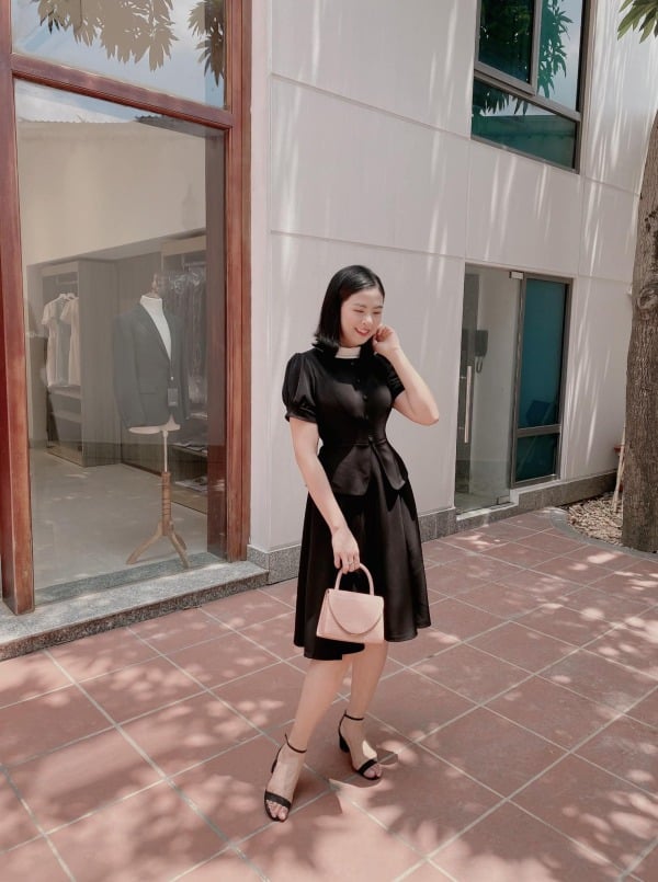 Cô Sở hữu chiều cao 1m73, số đo ba vòng 83-64-93 hoàn hảo.
