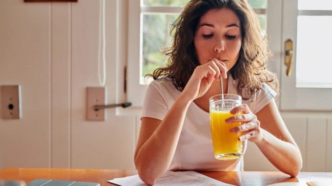 Đường fructose trong những thức uống này sẽ làm gia tăng việc tổng hợp chất béo nội sinh trong cơ thể