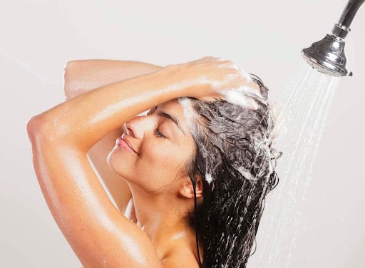 Các nàng hãy lựa chọn các sản phẩm chăm sóc tóc phù hợp với loại tóc và tình trạng tóc của bạn.