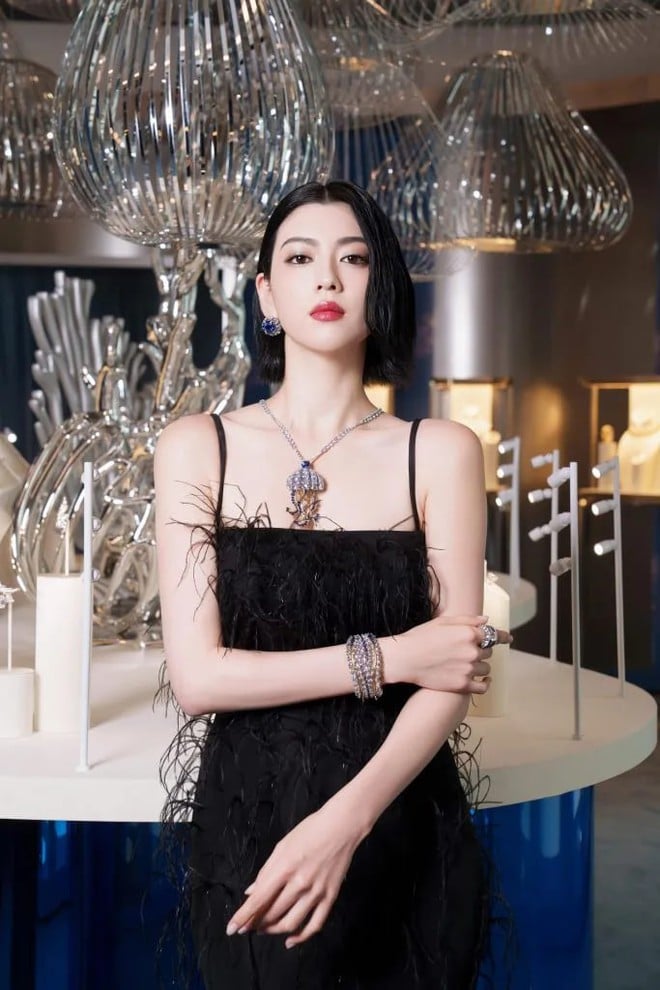 Bí quyết làm đẹp để sở hữu làn da vạn người mê của nữ diễn viên luôn nhận được sự quan tâm của phái đẹp, một trong số đó là nước ép cà chùa.
