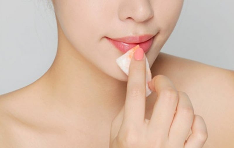 Áp dụng đều đặn các phương pháp này sẽ giúp môi trở nên căng mọng, hồng hào tự nhiên.