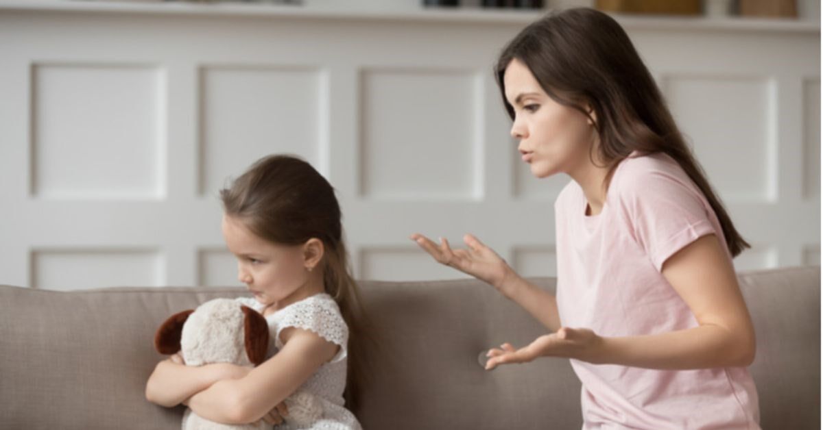 Con cá tính, khó bảo, không dễ ăn dễ ngủ, không nghe lời