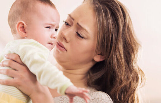 Giáo trình rèn sữa cho con - Bài 2: Con khóc
