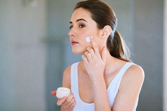 7 việc chăm làm vào buổi sáng giúp làn da trẻ mãi không già
