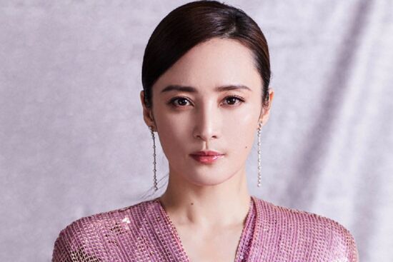 Tây Thi đẹp nhất màn ảnh đã gần 50 những vẫn sở hữu làn da sáng mịn, vóc dáng cân đối