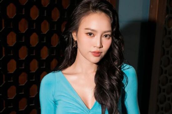 Ninh Dương Lan Ngoc rời showbiz sang Úc du học trong vài ngày tới