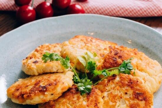 Bánh khoai tây thịt gà