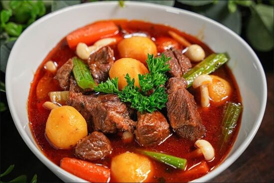 Thịt hầm rau kiểu Âu