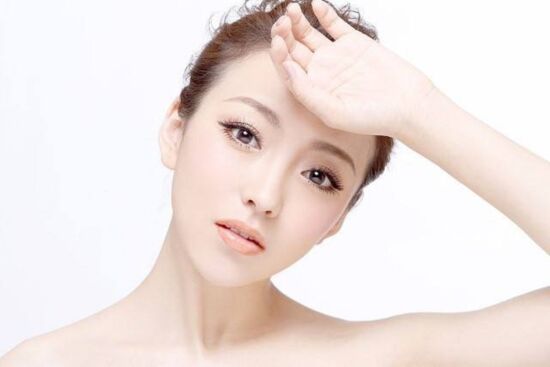 Mẹo giúp làn da luôn hồng hào, rạng rỡ từ những thói quen đơn giản hàng ngày
