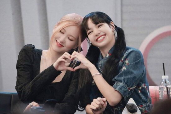 Đây là loại quả được Hà Hồ, Rosé, Lisa bổ sung thường xuyên vào thực đơn, vừa đẹp da vừa đẹp dáng