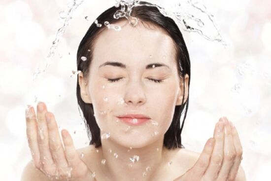 Những bí kíp giúp bạn rửa mặt sạch sâu và mang lại làn da sáng mịn từ bên trong