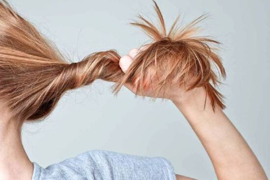 Mẹo khắc phục tình trạng tóc chẻ ngọn, khô xơ khiến nàng mất tự tin