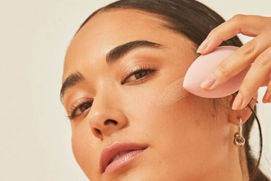 6 mẹo đơn giản có lớp nền mịn lỳ không bị mốc để nàng tỏa sáng ngày Tết