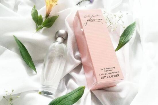 Review nước hoa Pleasures Estee Lauder