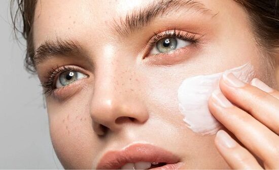 Hướng dẫn cách dùng kem dưỡng đúng cách, hiệu quả